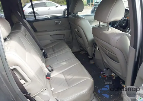 2010 Honda Pilot Touring z USA, uszkodzony, nr VIN 5FNYF4H93AB040958